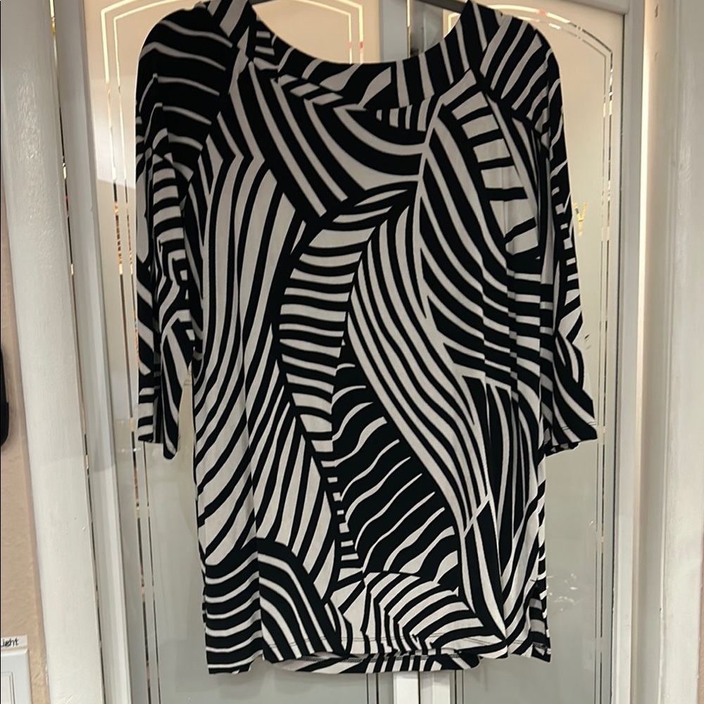 Chico's Travelers Black and White Striped 3/4 Sleeve Graphic Top - Picture 3 of 7